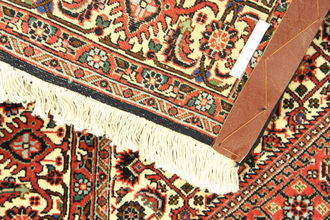 https://www.carpetencyclopedia.com/styles-origin/persian-carpets/bidjar/35052_330.jpg